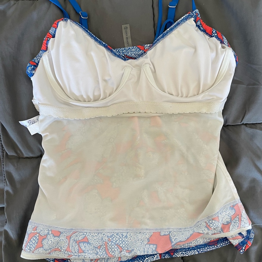 Lands End Tankini Top Size 8 Shelf Bra Padded Underwire - Picture 6 of 8